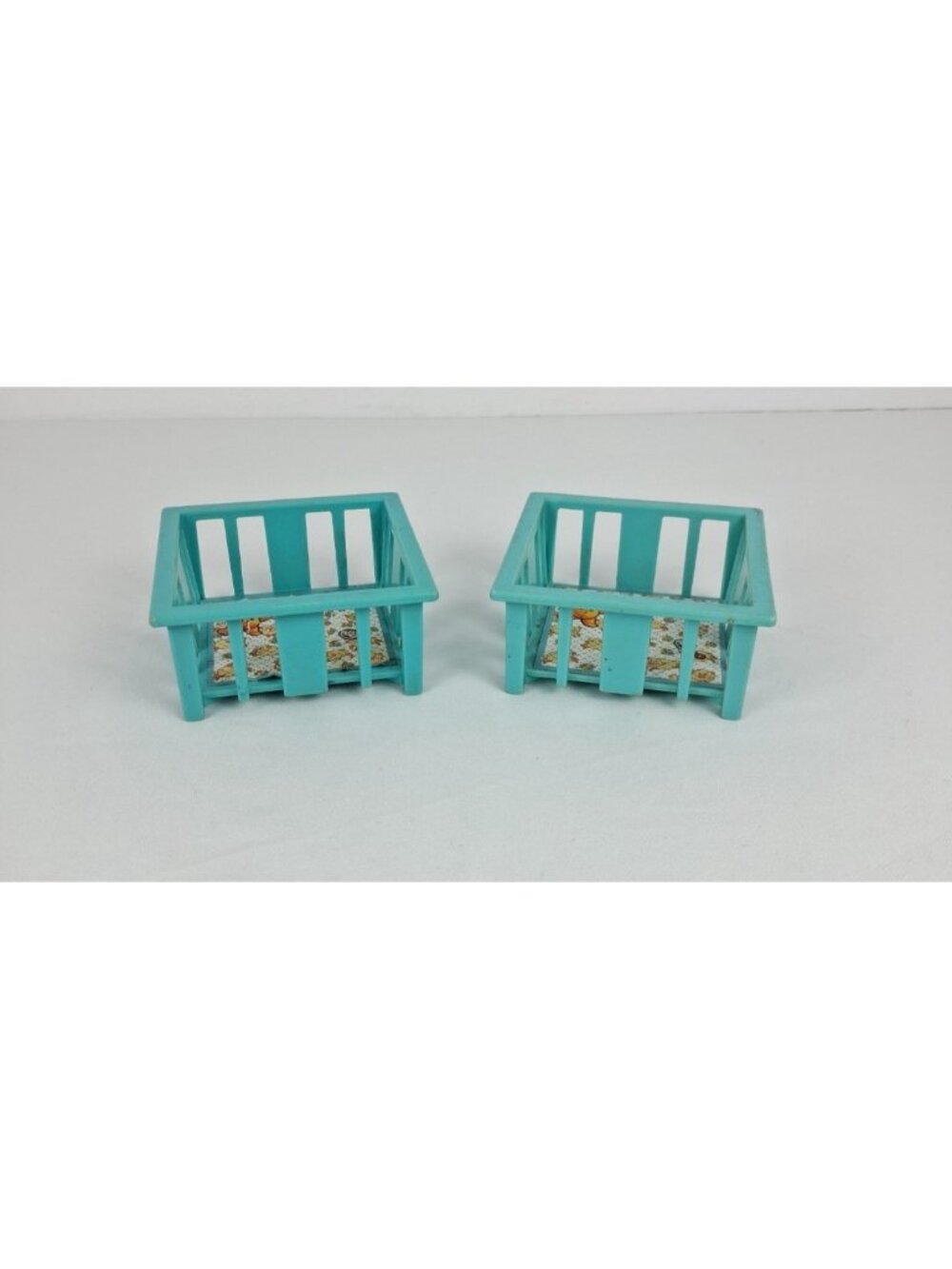 Pair of 2 Vintage Fisher Price Little People - Blue Cribs 1972 - Picture 1 of 5